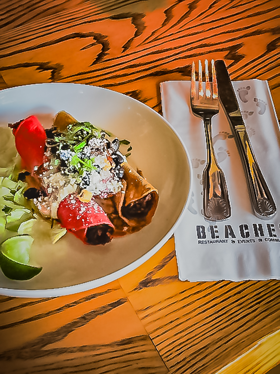 Beaches Restaurant & Bar | 1919 SE Columbia River Dr, Vancouver, WA 98661, USA | Phone: (360) 699-1592