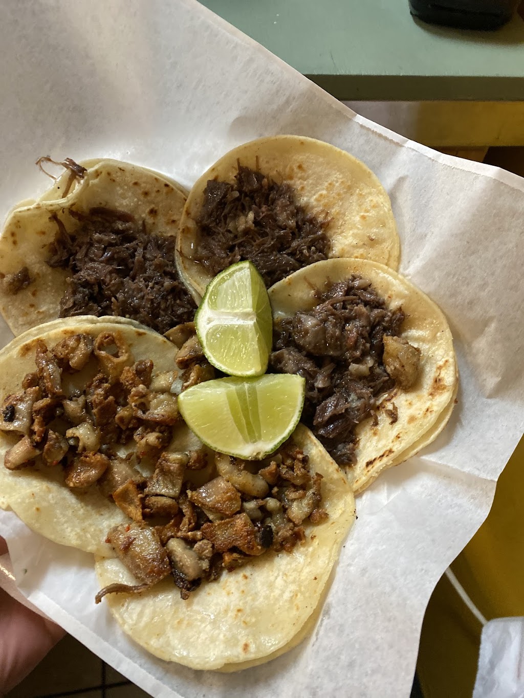 Tacos y Mariscos El Unico | 627 N Water Ave, Gallatin, TN 37066, USA | Phone: (615) 675-5625