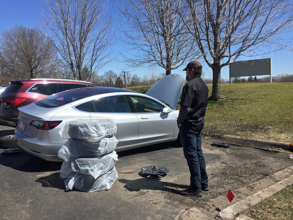 Suburban Tire Storage | 7007 Lakeland Ave N, Brooklyn Park, MN 55443, USA | Phone: (612) 787-7995