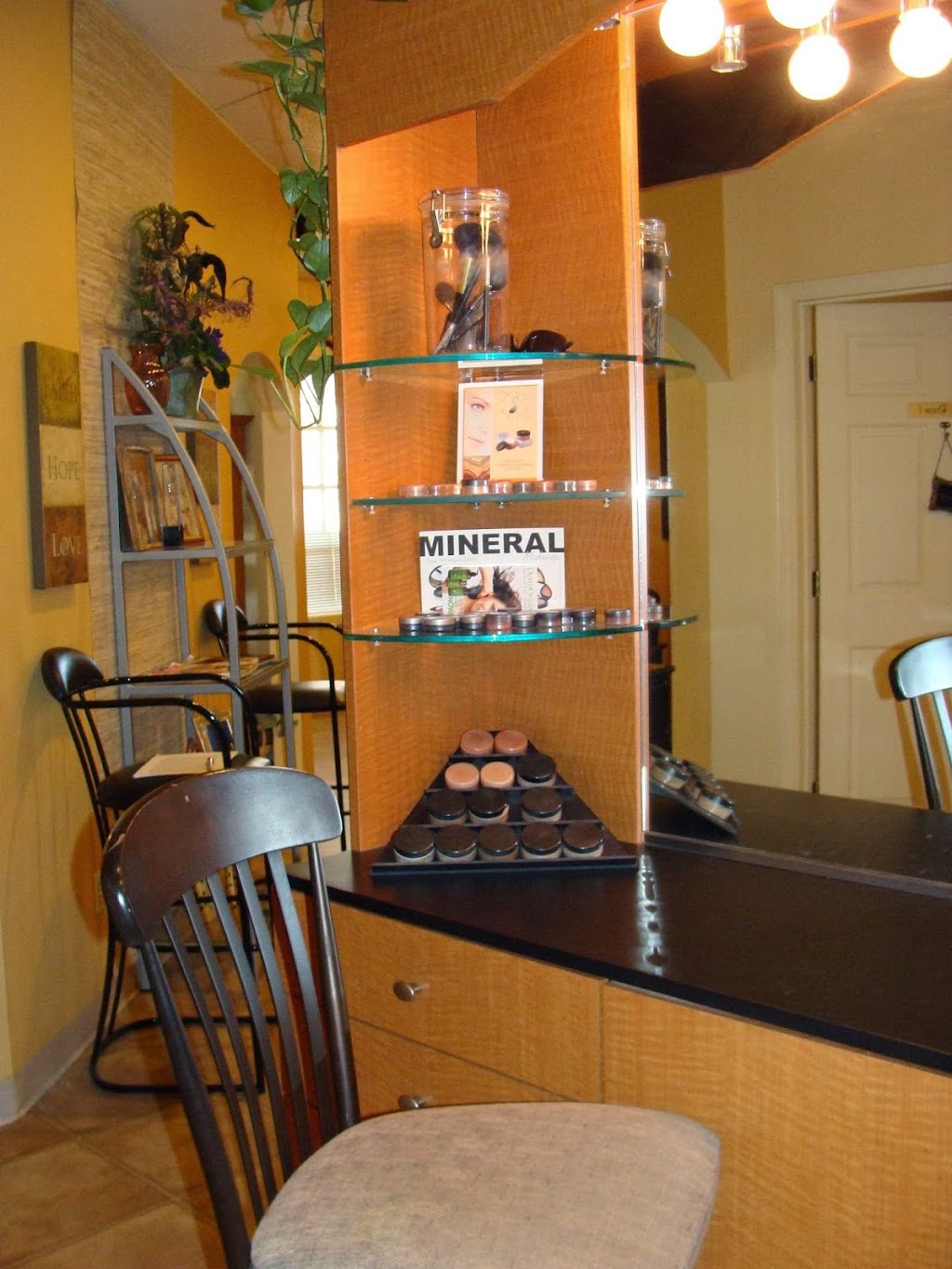 Mike Todd Serenity Salon | 1401 S Hawthorne Rd, Winston-Salem, NC 27103, USA | Phone: (336) 774-8999