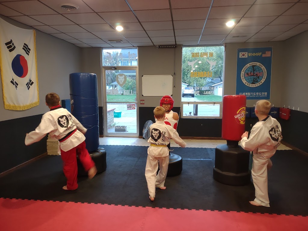 Lions Den Fitness and Martial Arts | 1337 Mills St, Black Earth, WI 53515, USA | Phone: (608) 259-6569