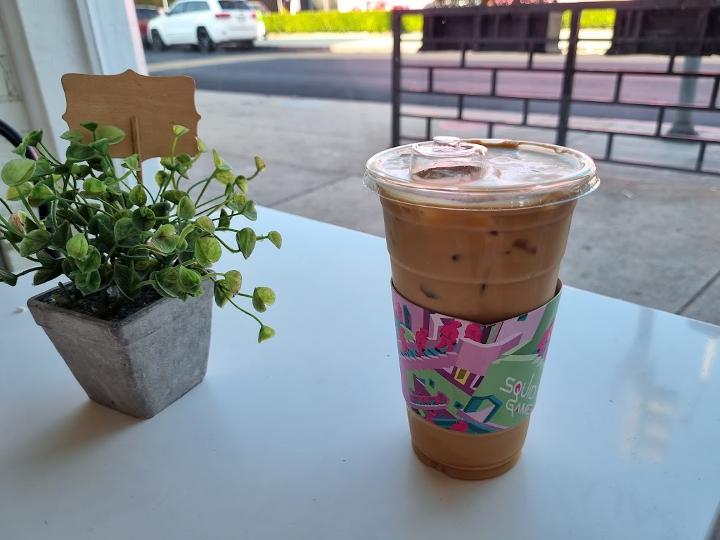 Carrera Cafe | 8251 Melrose Ave, Los Angeles, CA 90046, USA | Phone: (323) 852-3337
