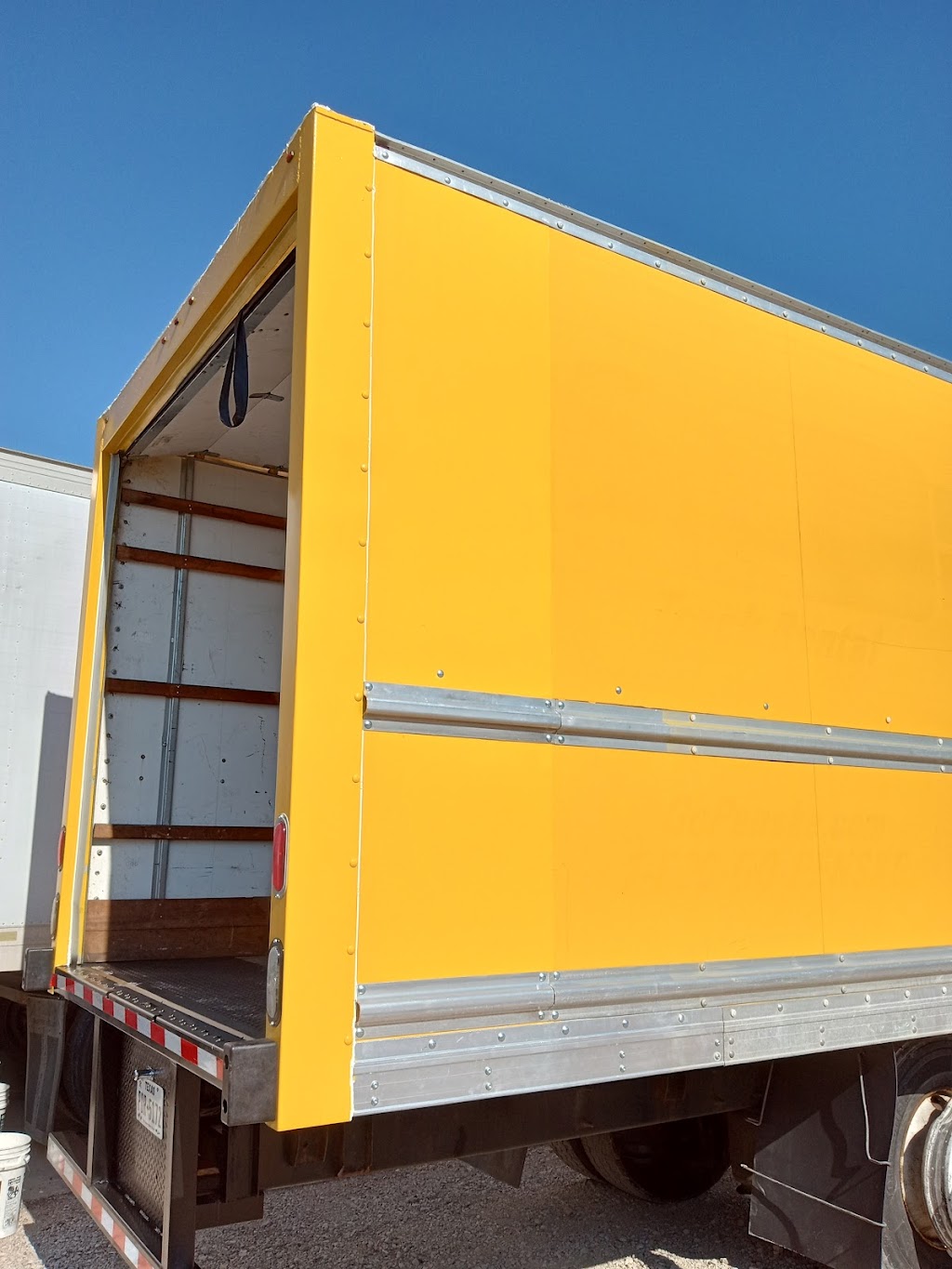 Leo truck and trailer repair LLC | 101 W Barron Ave, Everman, TX 76140, USA | Phone: (817) 901-1934