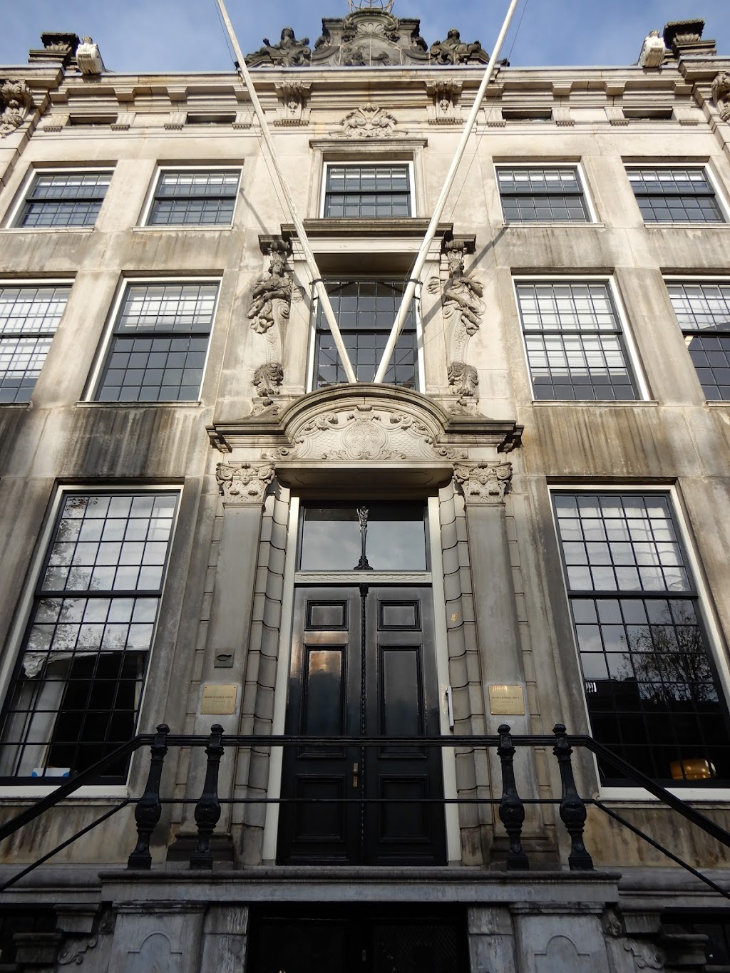 Waldom Electronics EMEA BV | De Ruijterkade 7, 1013 AA Amsterdam, Netherlands | Phone: 020 891 2744