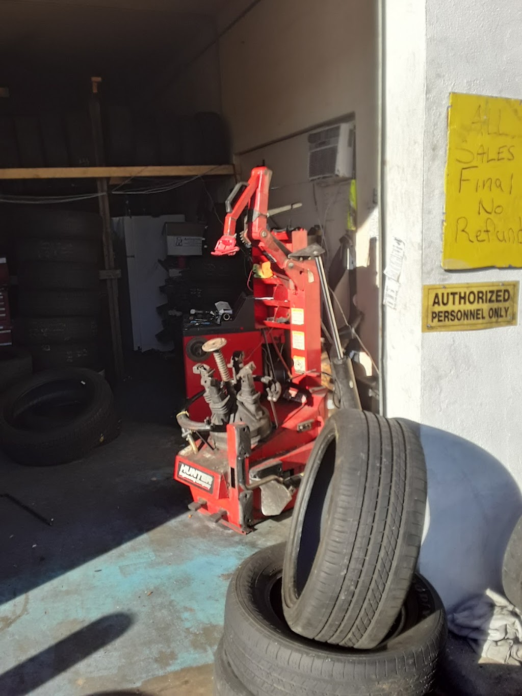 POPS TIRE SHOP | 4008 Orient Rd, Tampa, FL 33610, USA | Phone: (813) 735-7567