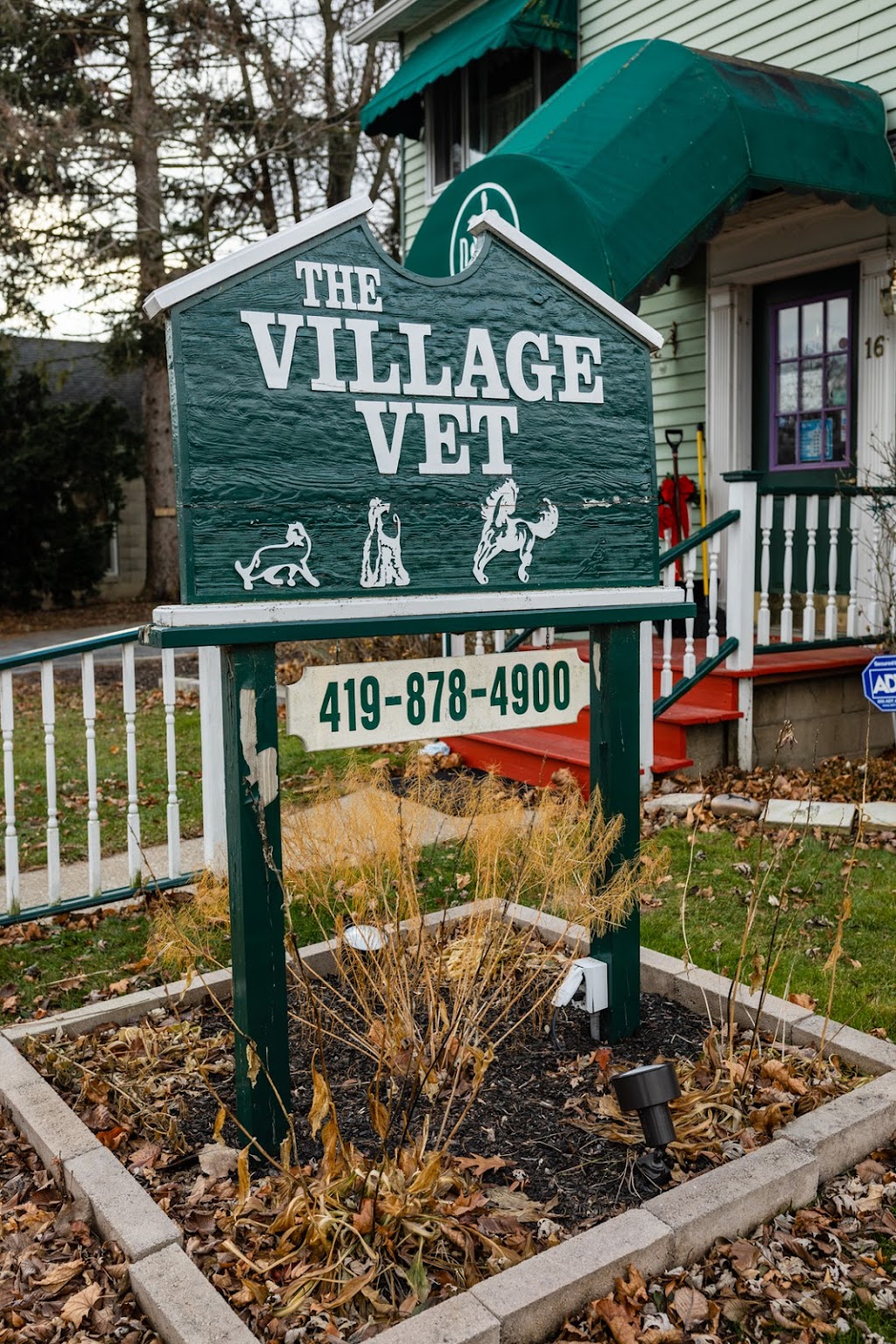 The Village Vet | 16 S 3rd St, Waterville, OH 43566, USA | Phone: (419) 878-4900