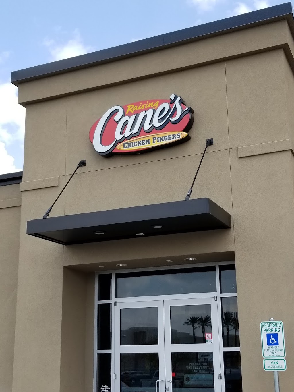 Raising Canes Chicken Fingers | 1930 S Greenfield Rd, Mesa, AZ 85206, USA | Phone: (480) 306-8760