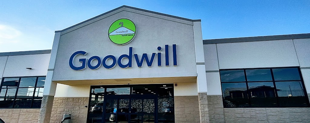 Goodwill Store | 33 Hayes Arboretum Rd, Richmond, IN 47374, USA | Phone: (317) 524-3663