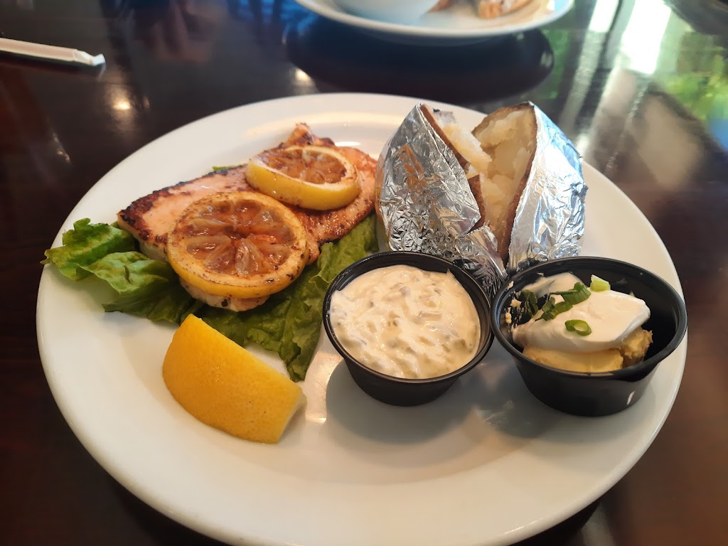 Columbia Inn Restaurant | 698 NE Frontage Rd, Kalama, WA 98625, USA | Phone: (360) 673-7600