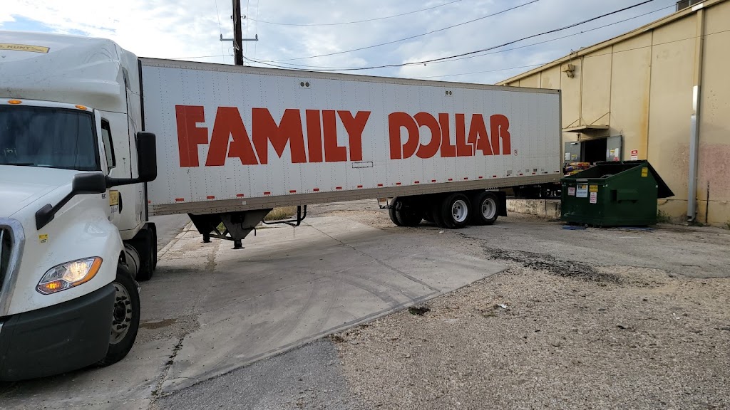 Family Dollar | 330 Old Hwy 90 W, San Antonio, TX 78237 | Phone: (210) 536-7991