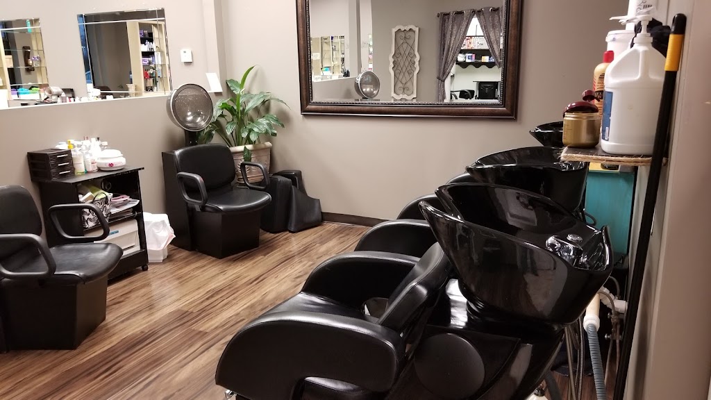 Hair Works | 2512 Hospitality Dr, Columbia, TN 38401, USA | Phone: (931) 486-1796