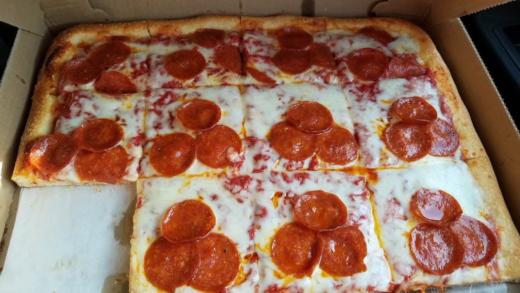 Francos Pizza & Subs | 211 High St, New Manchester, WV 26056, USA | Phone: (304) 564-4600