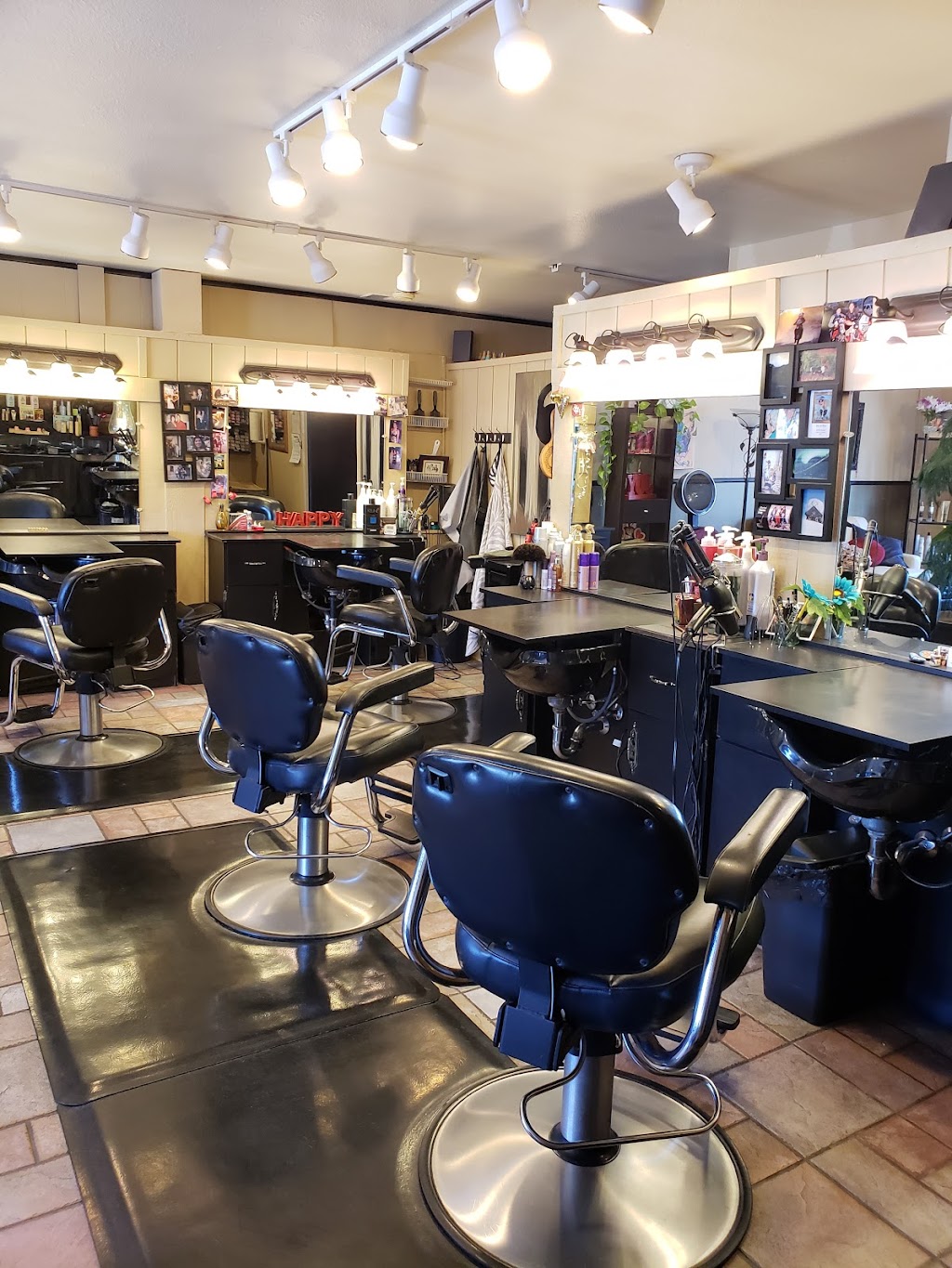 Scissors II | 15 S Wilcox St, Castle Rock, CO 80104, USA | Phone: (303) 688-5975