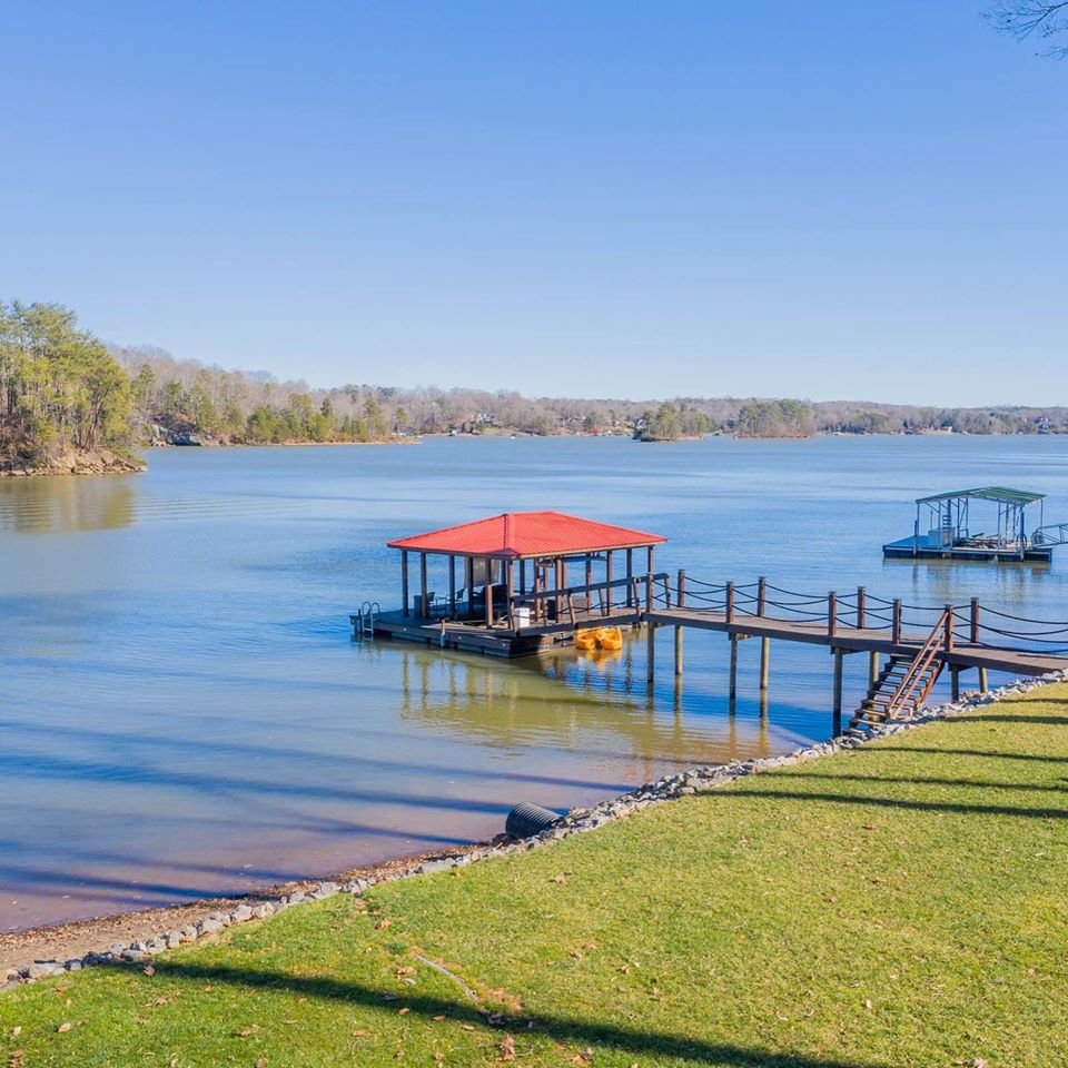 Lake Norman Mike :: Lake Norman Real Estate Agent | 18825 W Catawba Ave Suite 200, Cornelius, NC 28031, USA | Phone: (704) 584-9781