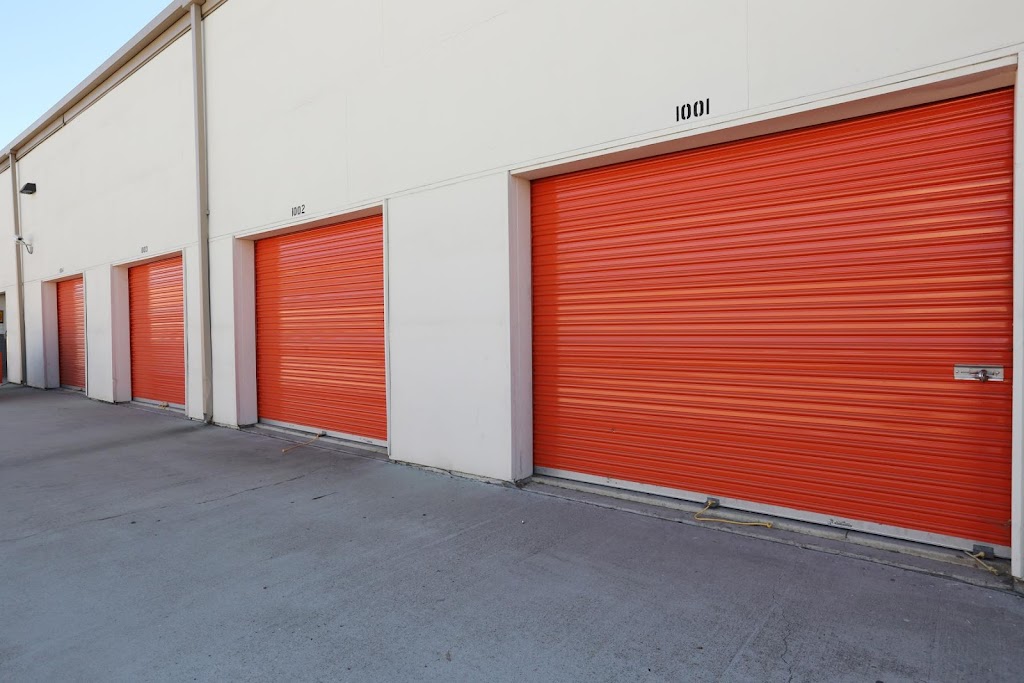 Public Storage | 5587 Holt Blvd, Montclair, CA 91763, USA | Phone: (909) 284-8072