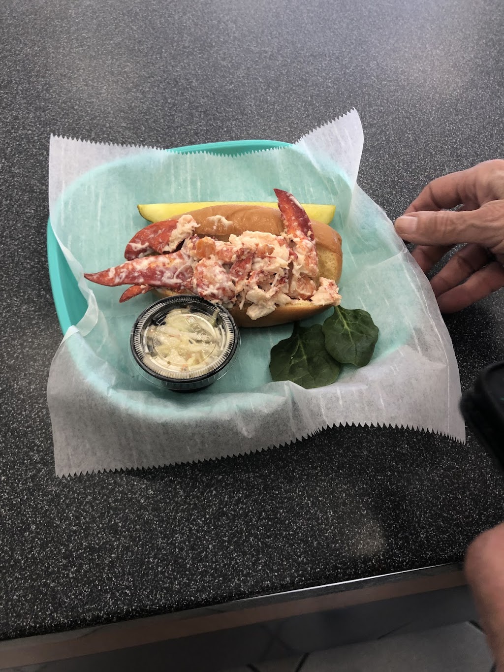 Mystic Lobster Roll Co. | 403 King George Rd, Basking Ridge, NJ 07920 | Phone: (833) 869-7842
