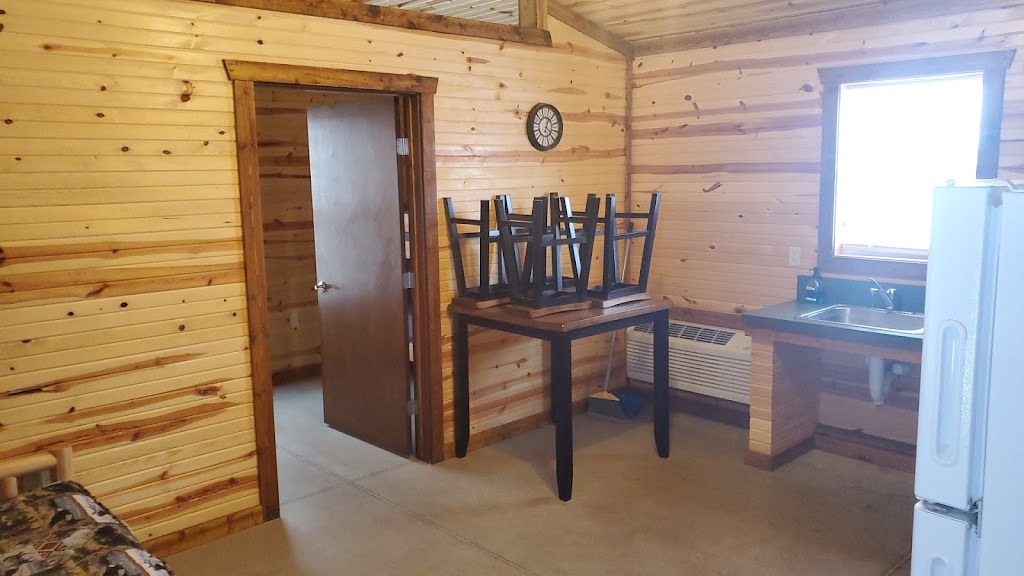 Walleye Cabin #11 | Mt Hope, KS 67108, USA | Phone: (316) 542-3664