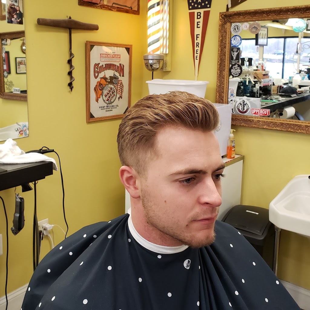 Breakroom Barbers | 11067 Clay Dr, Walton, KY 41094, USA | Phone: (859) 493-4025