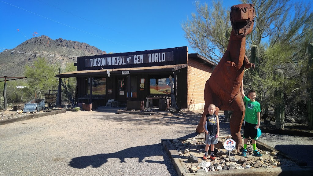 Tucson Mineral and Gem World | 2801 S Kinney Rd, Tucson, AZ 85735, USA | Phone: (520) 883-0682