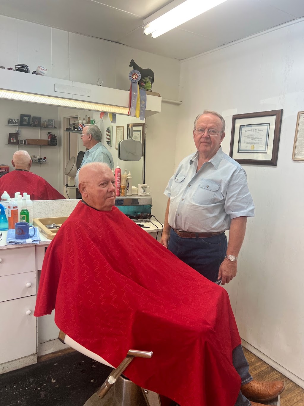 Colonial Barber Shop | 1419 W Houston St, Sherman, TX 75092, USA | Phone: (903) 892-2585