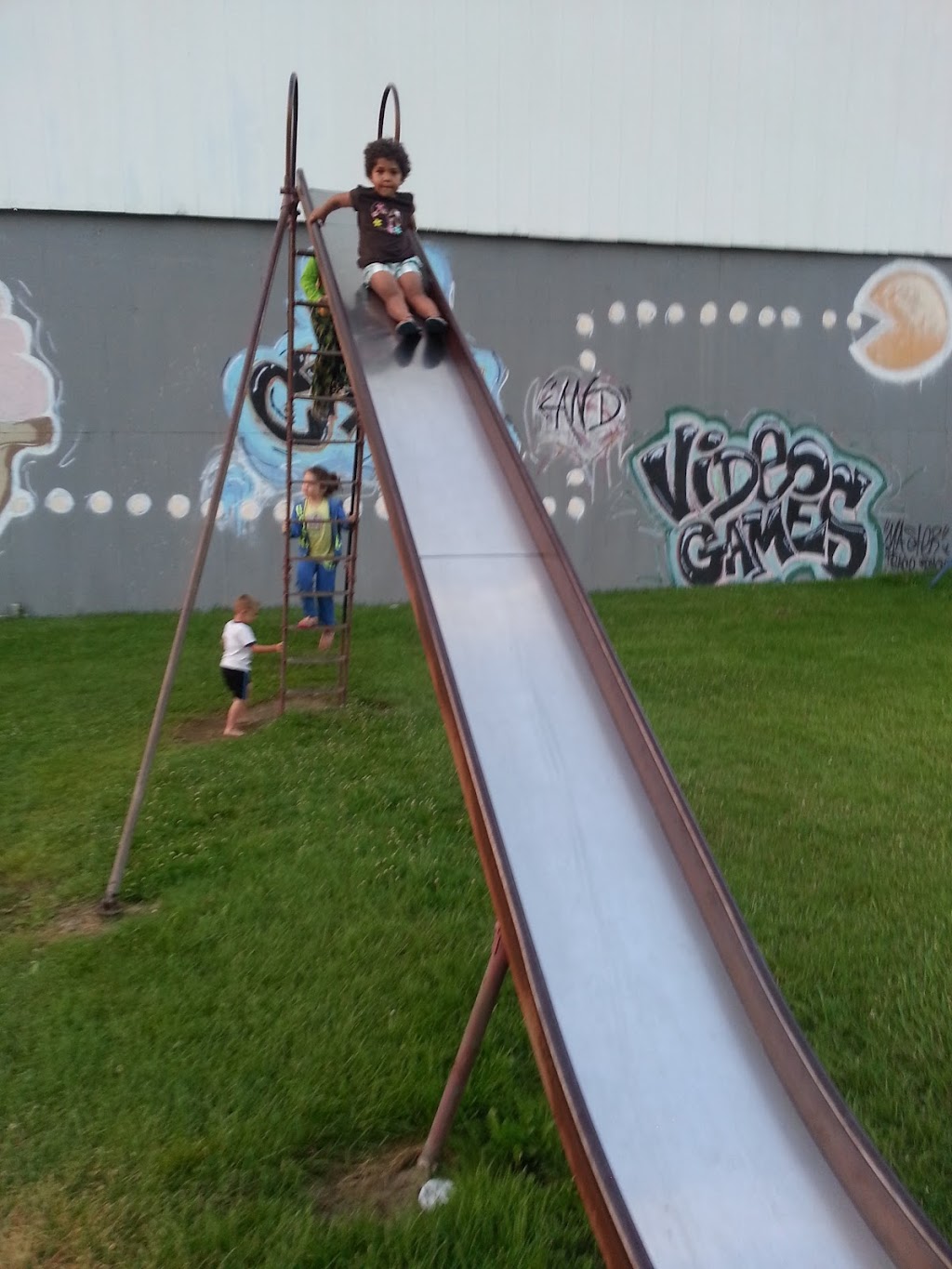 Sunset Drive In | 9950 Telegraph Rd, Middleport, NY 14105, USA | Phone: (716) 735-7372