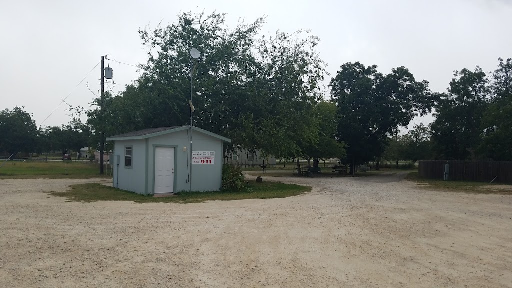 Country View RV Park | 2940 2nd St, Pleasanton, TX 78064, USA | Phone: (830) 570-8088