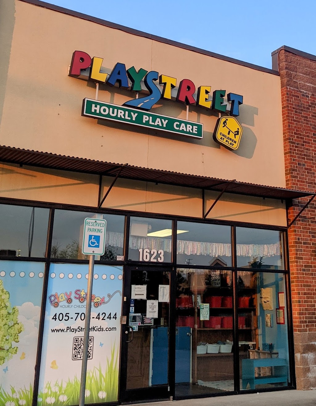 Play Street Hourly Childcare | 1623 S I-35 Service Rd, Moore, OK 73160, USA | Phone: (405) 703-4244