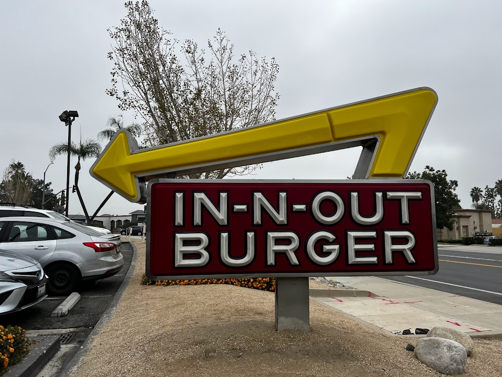 In-N-Out Burger | 1891 E G St, Ontario, CA 91764, USA | Phone: (800) 786-1000