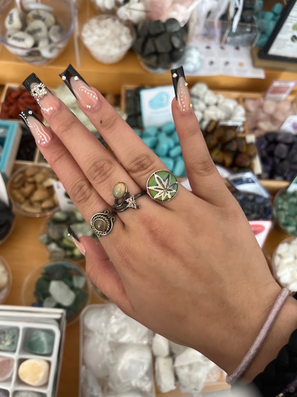 Moonlight Crystals & Earth | 31678 Coast Hwy suite#B, Laguna Beach, CA 92651, USA | Phone: (614) 531-0100