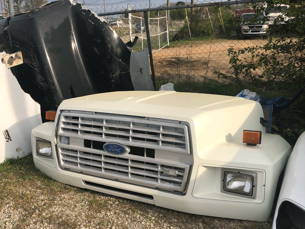 Art Smith Commercial Truck Hood Repair & Exchange | 1221 Lake Ave, Griffin, GA 30223, United States | Phone: (404) 974-5397