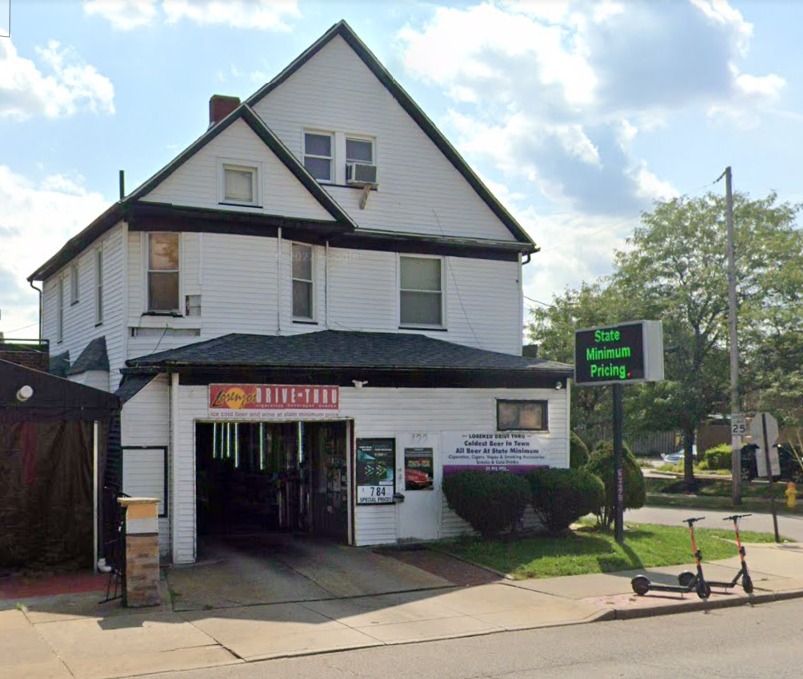 Lorenzos Drive Thru | 422 E Exchange St, Akron, OH 44304, USA | Phone: (330) 252-9017