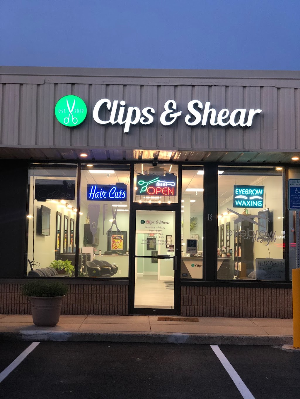 Clips & Shear | 517 S Broadway, Salem, NH 03079, USA | Phone: (603) 824-6154