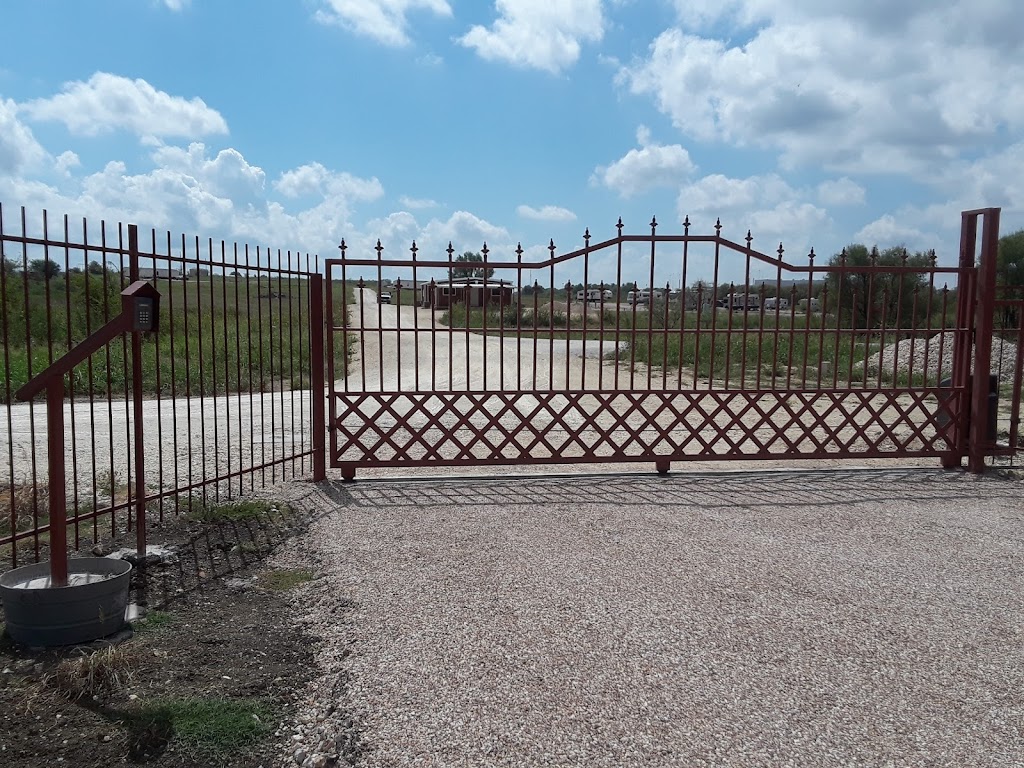 Ciscos Country Oasis RV Park Inc. | 8620 County Rd 505, Alvarado, TX 76009, USA | Phone: (512) 999-3290