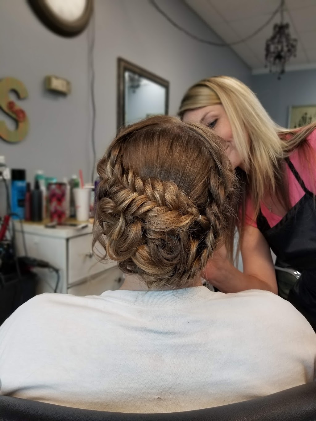 Nicki & Company Hair Salon | 133 Auto Park Dr E, Graham, NC 27253, USA | Phone: (336) 438-0028