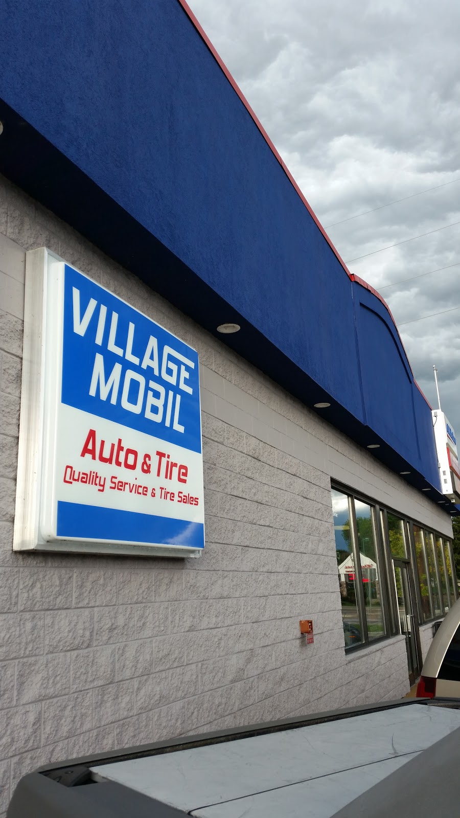 Village Mobil Auto & Tire | 501 W Main St, Waunakee, WI 53597, USA | Phone: (608) 849-4616