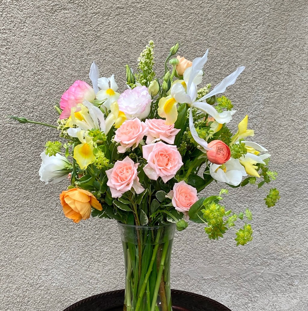 Naho’s Floral Design | 7080 Westmoorland Dr, Berkeley, CA 94705, USA | Phone: (510) 898-1701