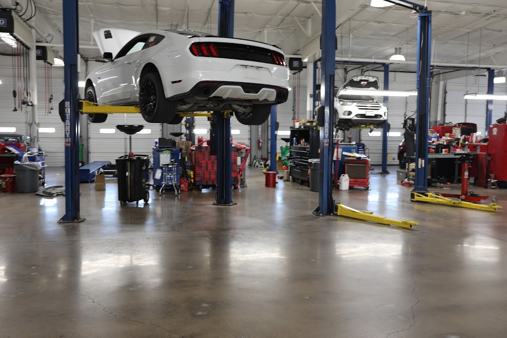 Bill Utter Ford Service Department | 4901 I-35E, Denton, TX 76210, USA | Phone: (940) 321-7500