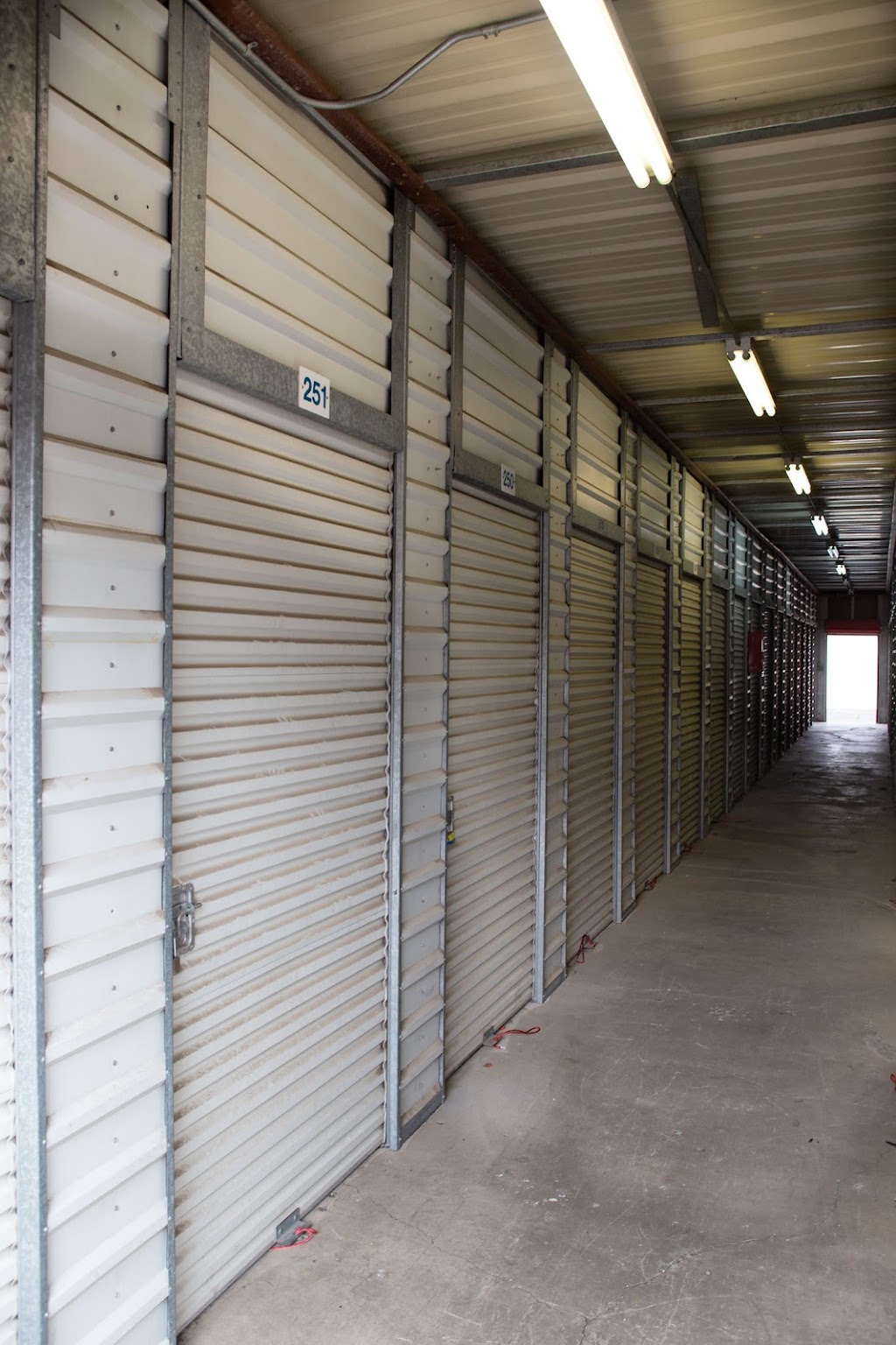 Safe-Hold Storage | 6340 Freeport Blvd, Sacramento, CA 95822, USA | Phone: (916) 424-1113