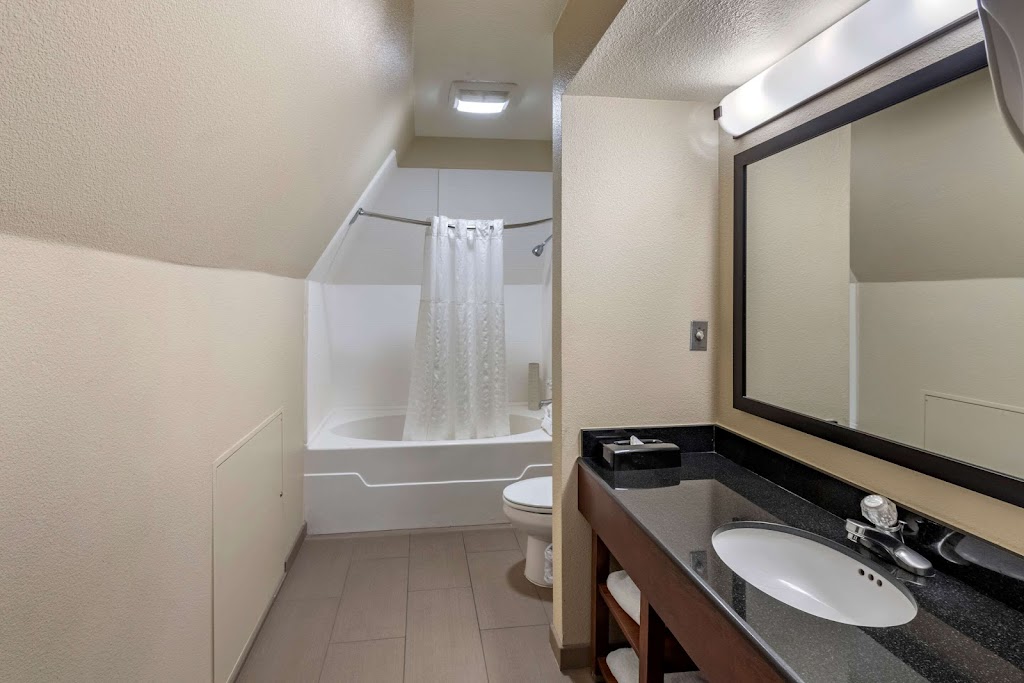 Comfort Inn | 1818 El Camino Real, Redwood City, CA 94063, USA | Phone: (650) 599-9636