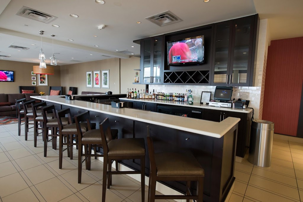 Garden Grille & Bar - Hilton Garden Inn | 1050 Interstate Dr West, Findlay, OH 45840, USA | Phone: (567) 250-2525