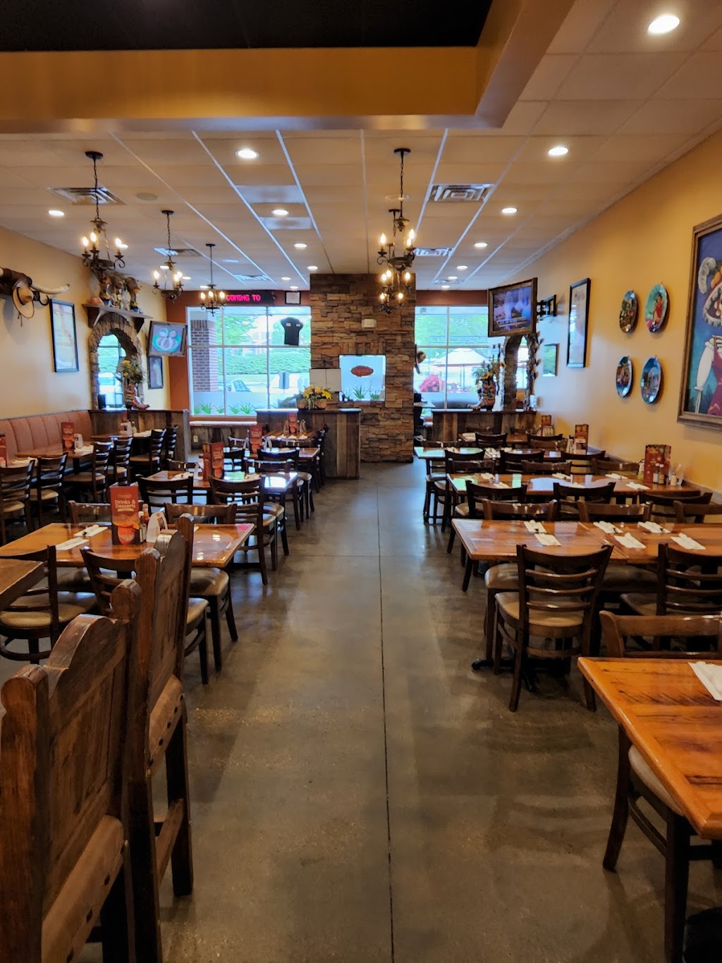 Gustavos Mexican Grill | 6402 Westwind Way # 1, Crestwood, KY 40014, USA | Phone: (502) 243-6950