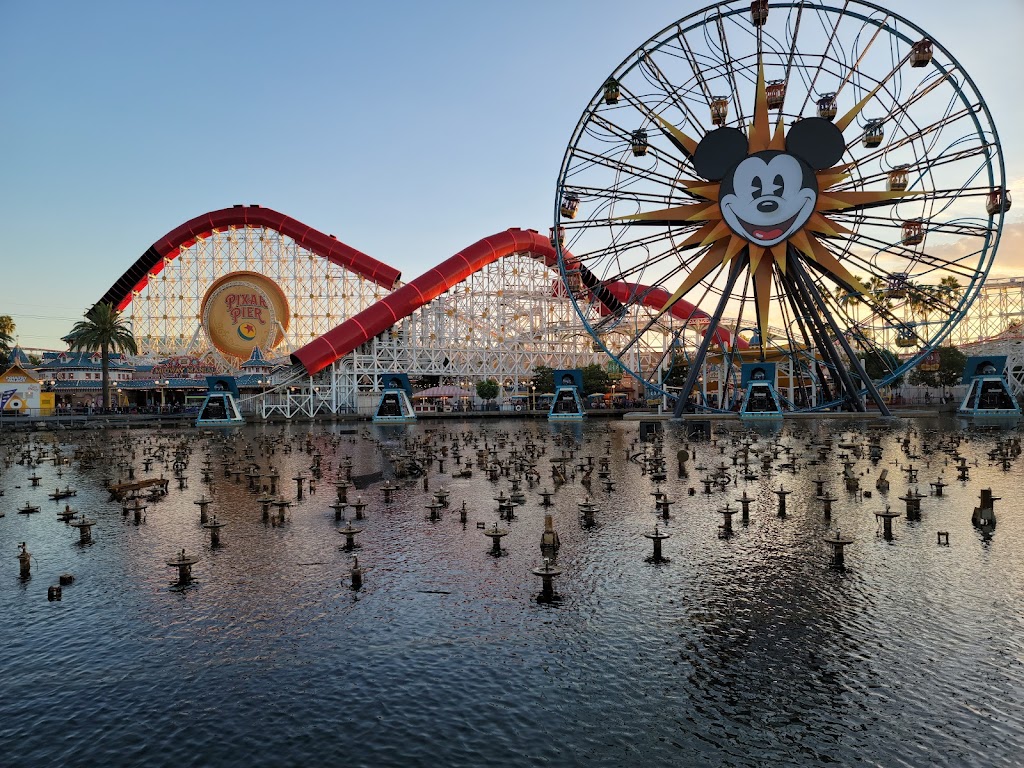 Disneyland Resort | Anaheim, CA 92802, USA | Phone: (714) 781-4636