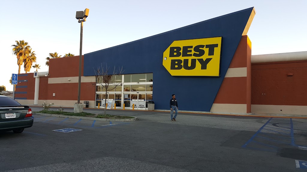 Best Buy | 2701 Cherry Ave, Signal Hill, CA 90755, USA | Phone: (562) 426-6036