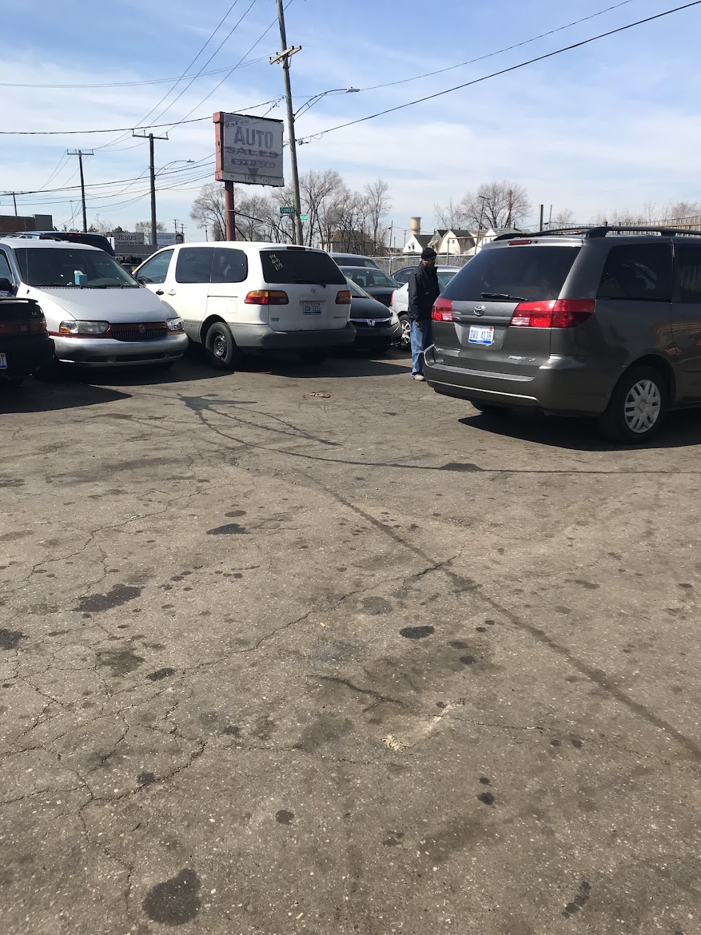 Rafee Auto Sales & Services | 8228 Mt Elliott St, Detroit, MI 48211, USA | Phone: (313) 579-5228