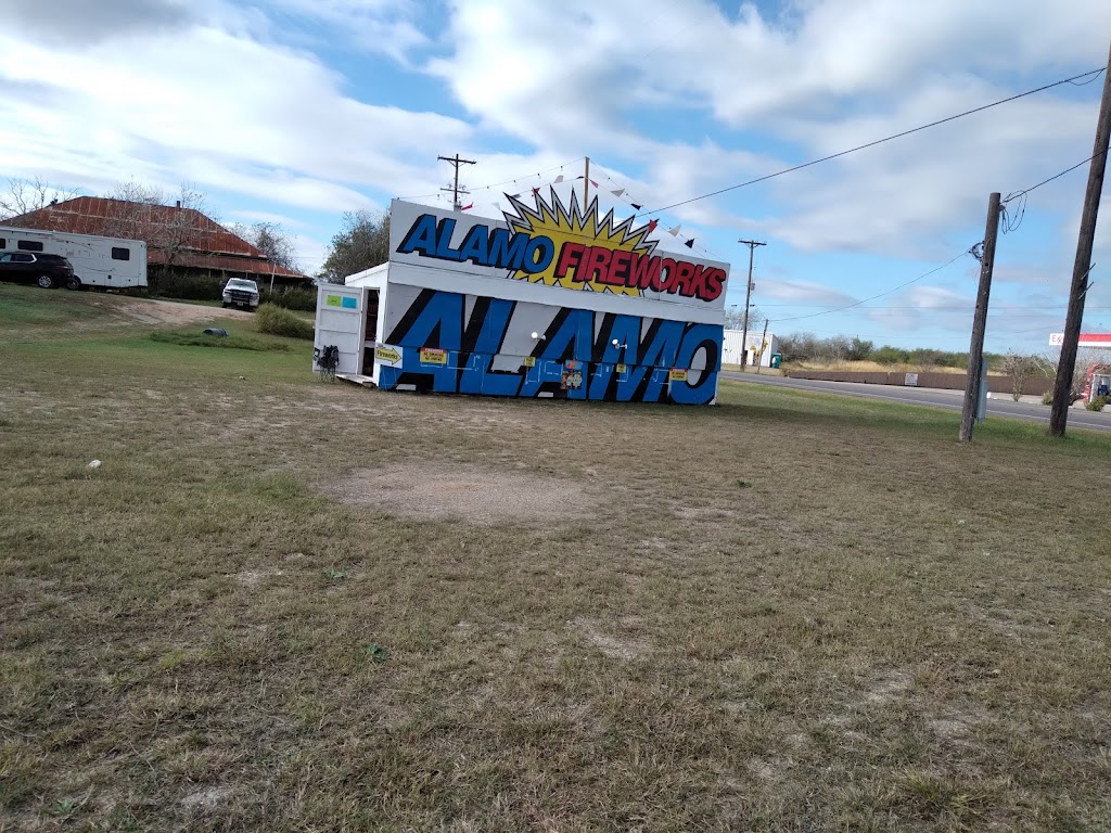 Alamo Fireworks | 14350 TX-114, Justin, TX 76247, USA | Phone: (210) 667-1106