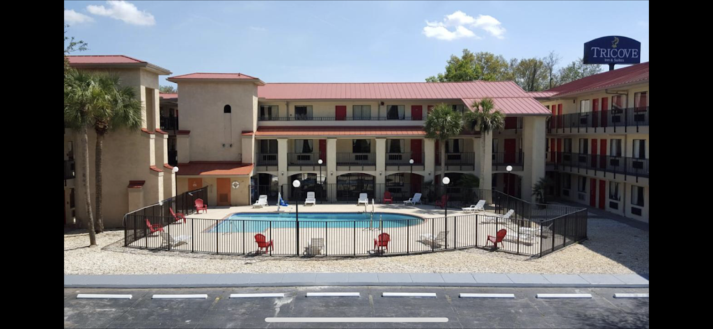 Tricove Inn & Suites | 4300 Salisbury Rd, Jacksonville, FL 32216, USA | Phone: (904) 281-0001