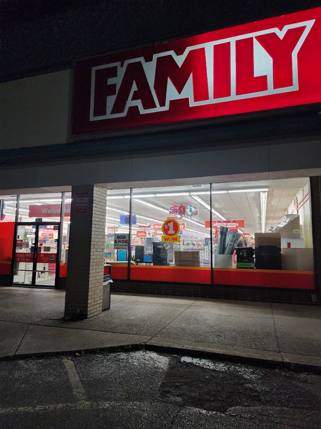 Family Dollar | 1046 Patterson Rd Breitenstrater Square, Dayton, OH 45420, USA | Phone: (937) 345-0906