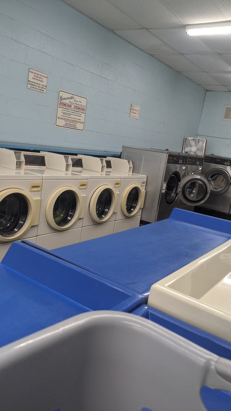 Wishy Washy Laundromat | 5430 W Broad St, Columbus, OH 43228, USA | Phone: (614) 851-1487