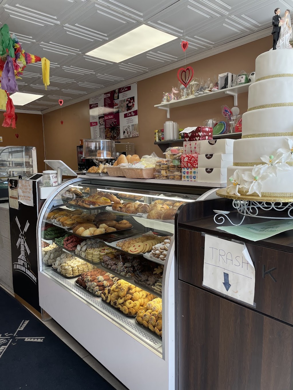 El Molino Bakery Cafe | 303 Front St, Hempstead, NY 11550, USA | Phone: (516) 246-9329