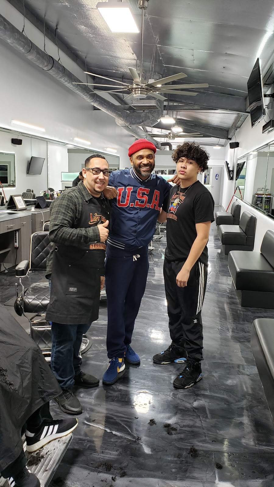 LEFT HOOK BARBERSHOP | 14416 Friar St C, Van Nuys, CA 91401, USA | Phone: (818) 967-9158